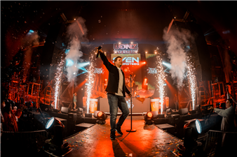 volle-feesttent-avondje-uden-live-2026-publiek